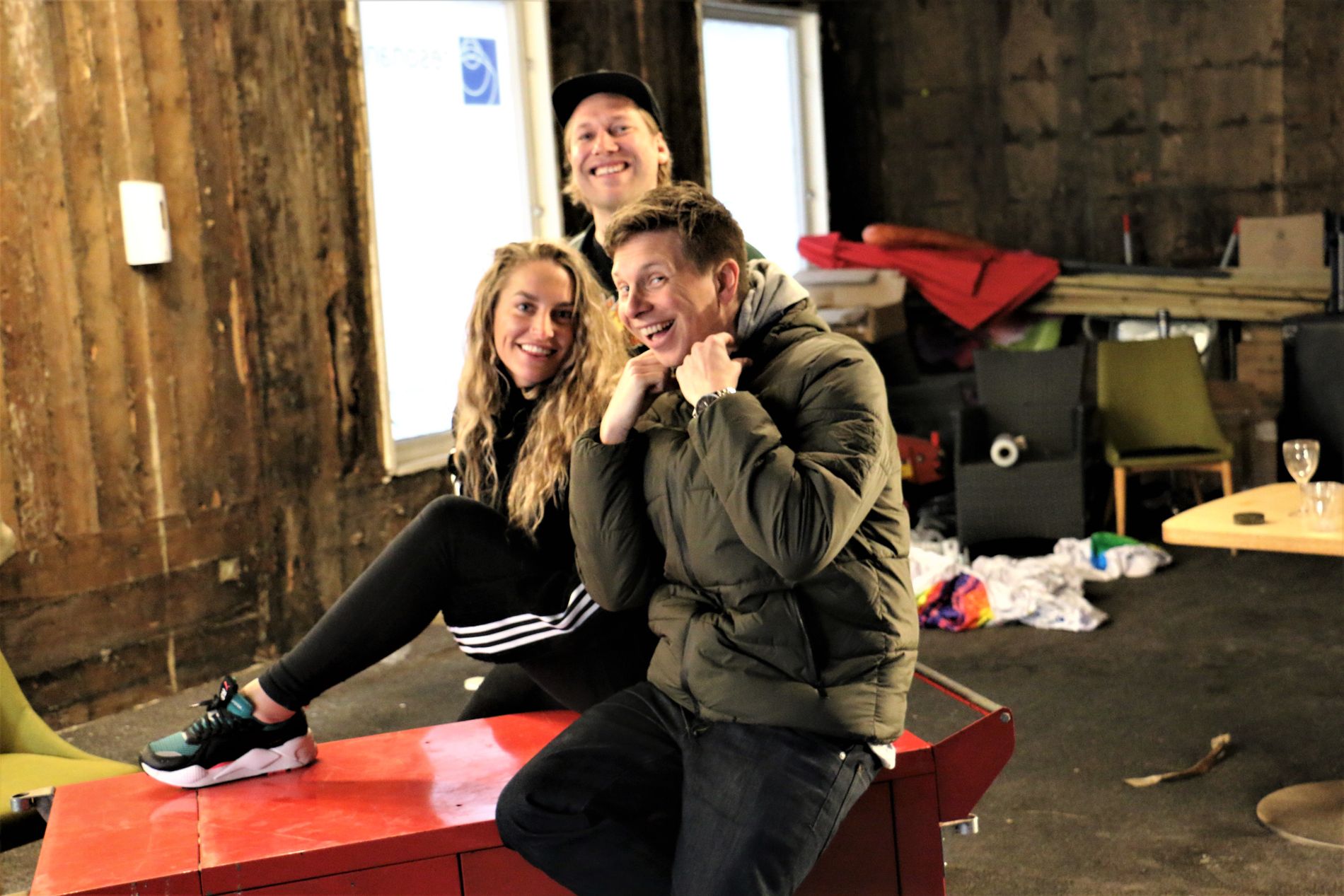 Trioen Martin Langlie, Izabell og Tore Pang har fått rapperen til Stavanger for siste gang.