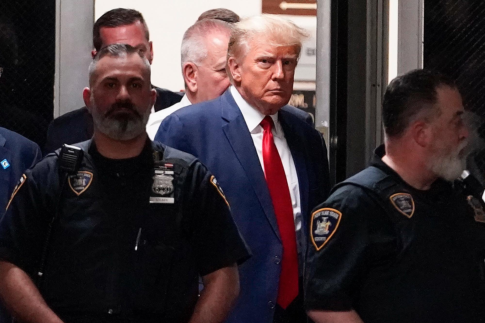 Donald Trump ble arrestert tirsdag kveld norsk tid. Det betyr ikke at han fengsles.