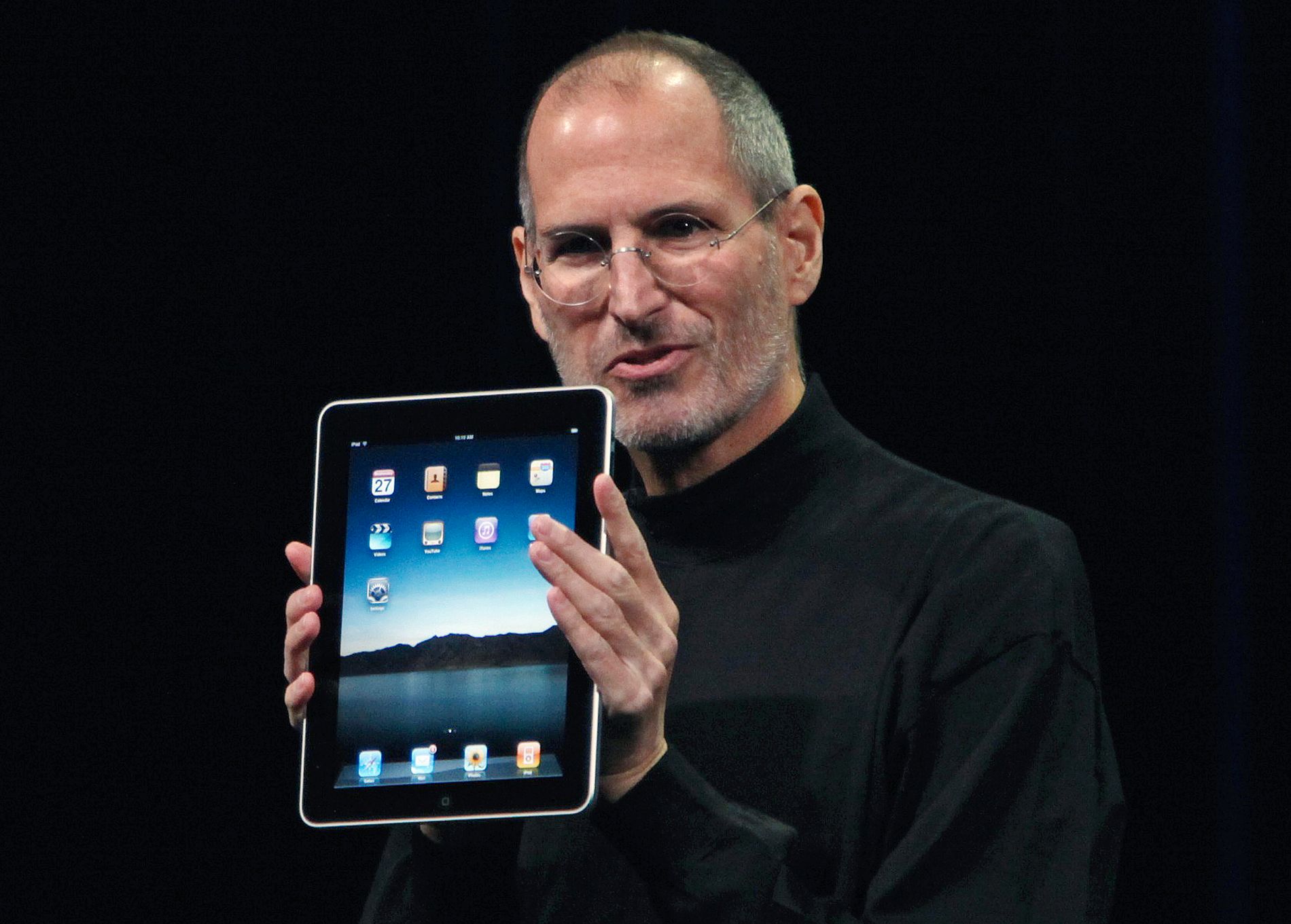 I 2010 lanserte Steve Jobs det nye vidunderet fra Apple! Mange trodde iPad skulle revolusjonere både det ene og det fjerde. Ble det helt slik?