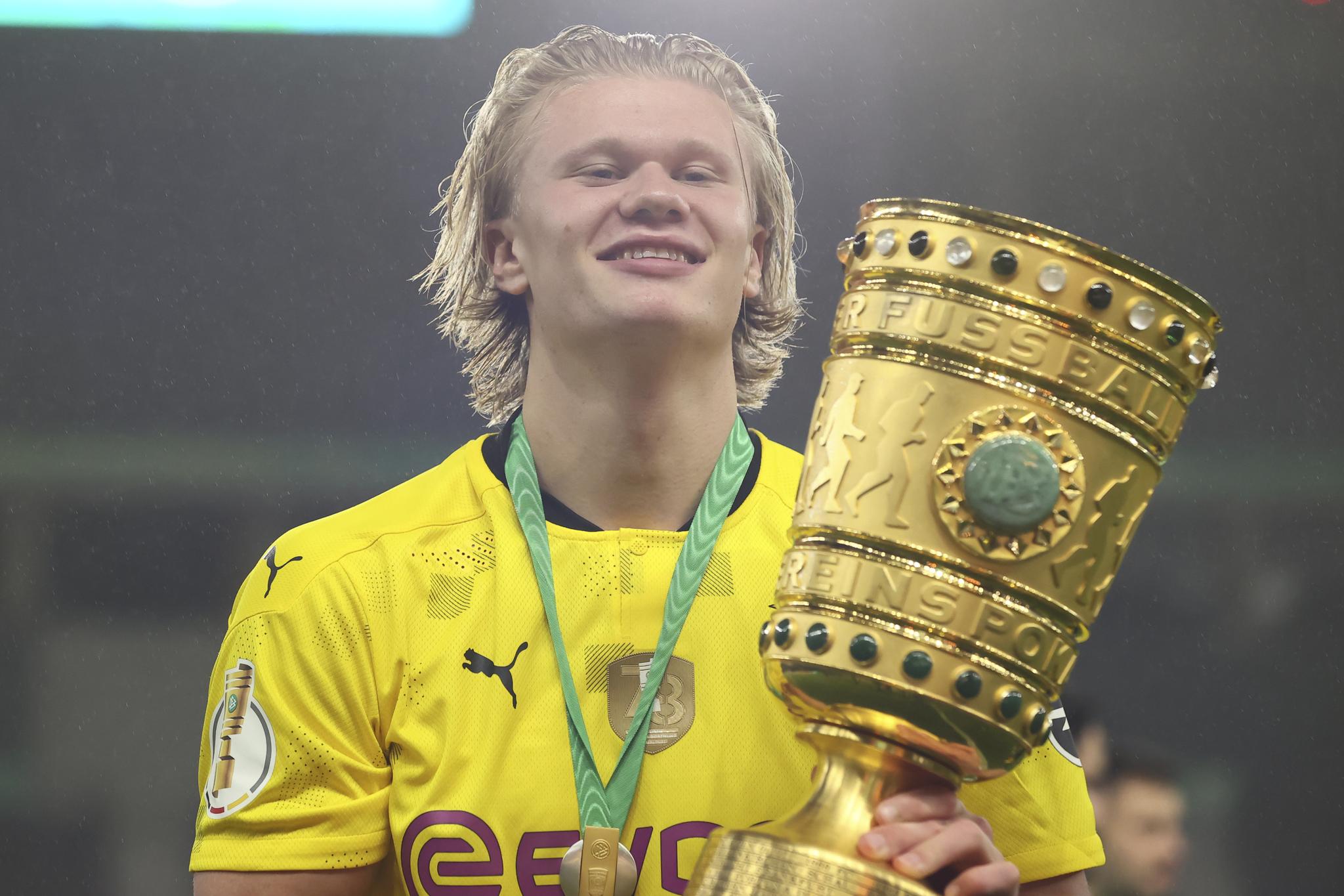 JAKTER MER: Erling Braut Haaland vant sitt første trofé med Borussia Dortmund på tampen av forrige sesong. Nå jakter han mer. 