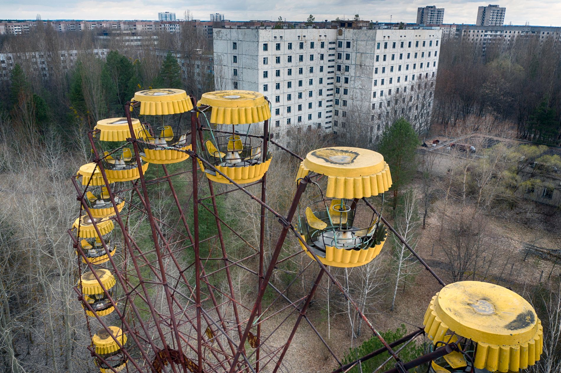 35 år etter Tsjernobyl-ulykken er den nærliggende byen Pripyat fremdeles avstengt og forlatt.