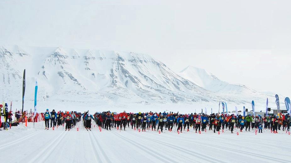 700 stilte til start i årets utgave av Svalbard skimaraton. Johanne Hauge Harviken vant dameklassen, mens Didrik Tønseth var best blant herrene.