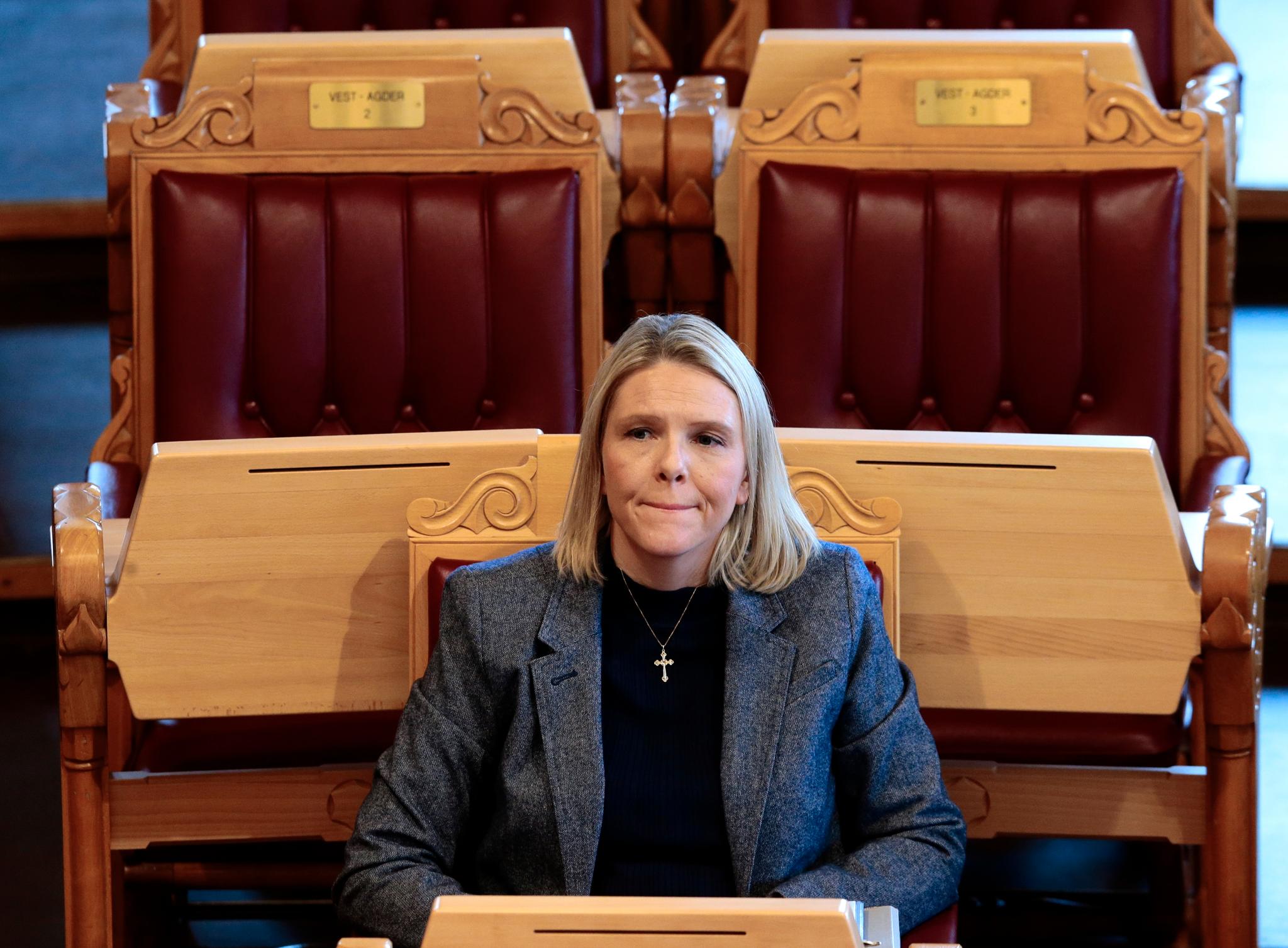 Sylvi Listhaug i Stortinget torsdag, der hun ba om unnskyldning 17 ganger - men klarte ikke å overbevise opposisjonen.
