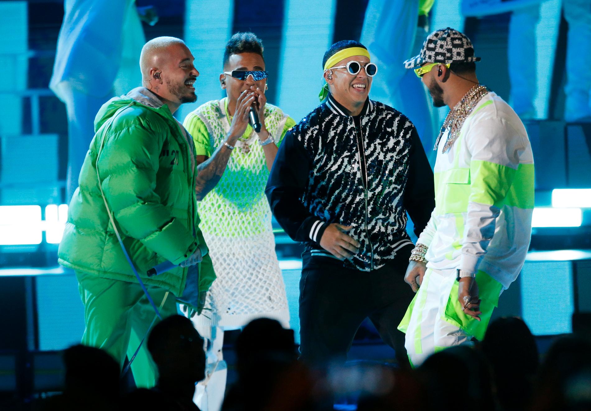Musikalsk toppmøte under årets Billboard Latin Music Awards i april i år: Disse fire karene er å høre på fire av YouTubes mest sette musikkvideoer globalt. F.v. J Balvin, Ozuna, Daddy Yankee og Anuel AA. 