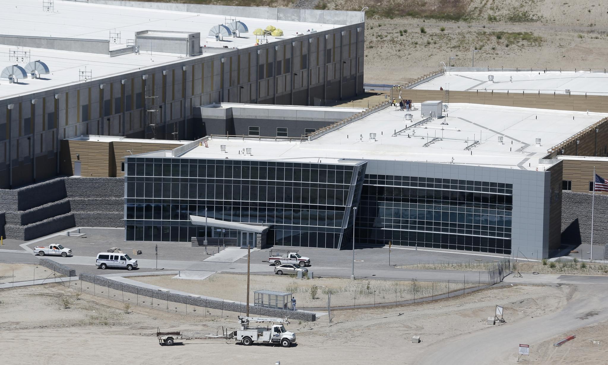 Flyfoto fra NSAs datasenter i Utah, et av mange steder hvor NSA lagret metadata fra milliarder av telefonsamtaler. Nå skal programmet legges ned etter store tekniske og juridiske problemer, ifølge flere kilder i USA.
