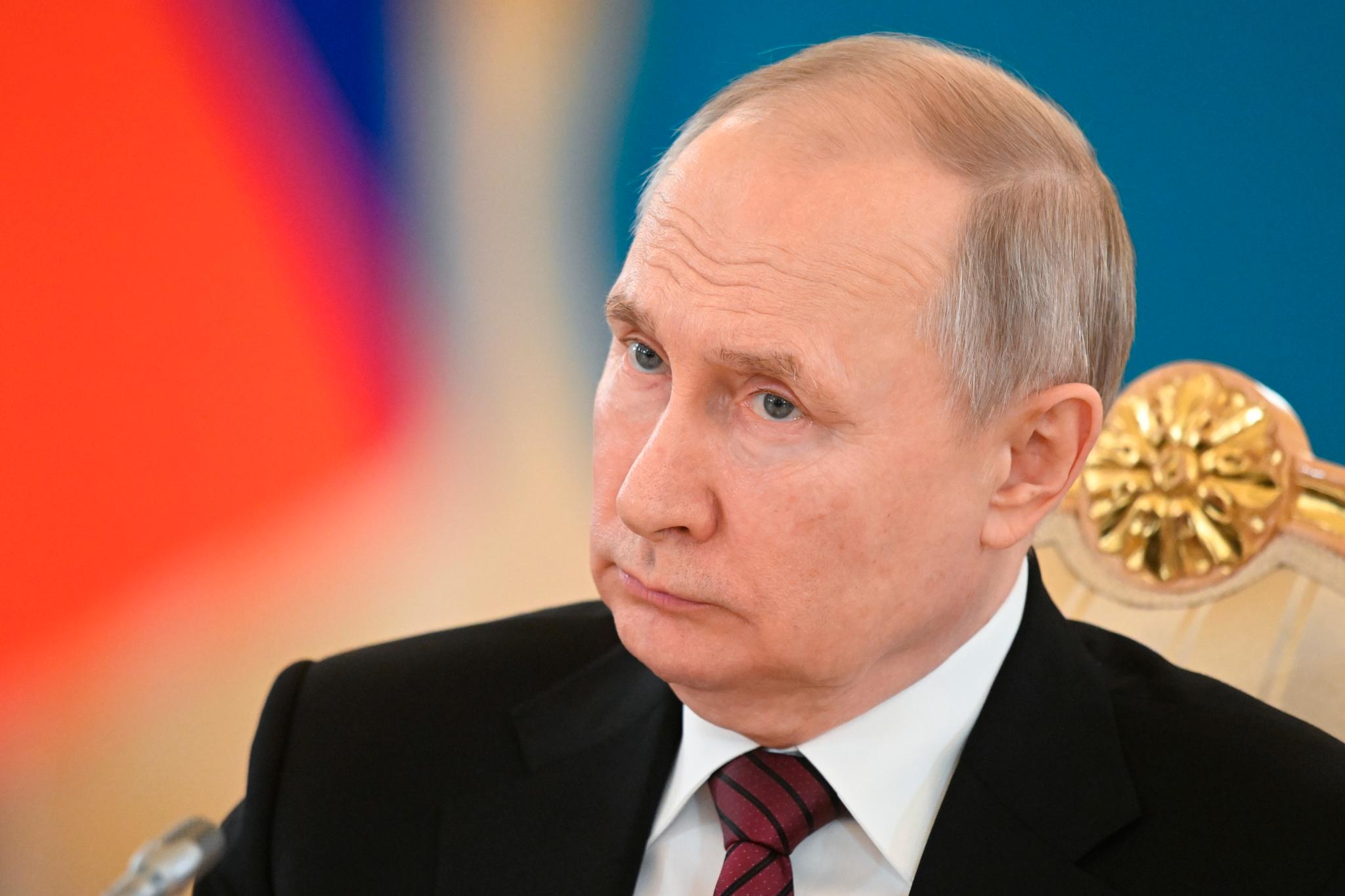 Russlands president Vladimir Putin har anklaget Vesten for å stå bak sabotasjen av de to russiske Nord Stream-rørledningene i Østersjøen, men sporene peker nå mot Ukraina. 