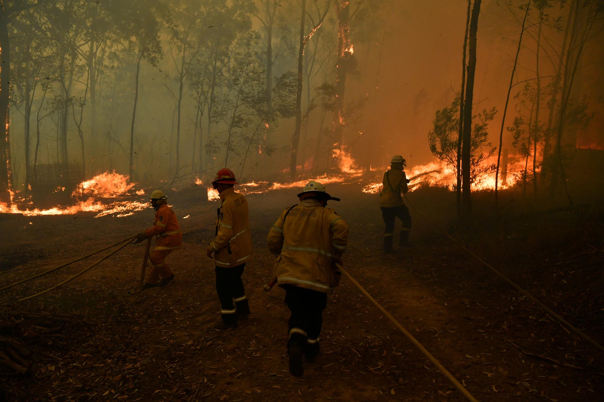 Brann i nærheten av et hjem i Gospel Mountain. Bilde fra 19. november.