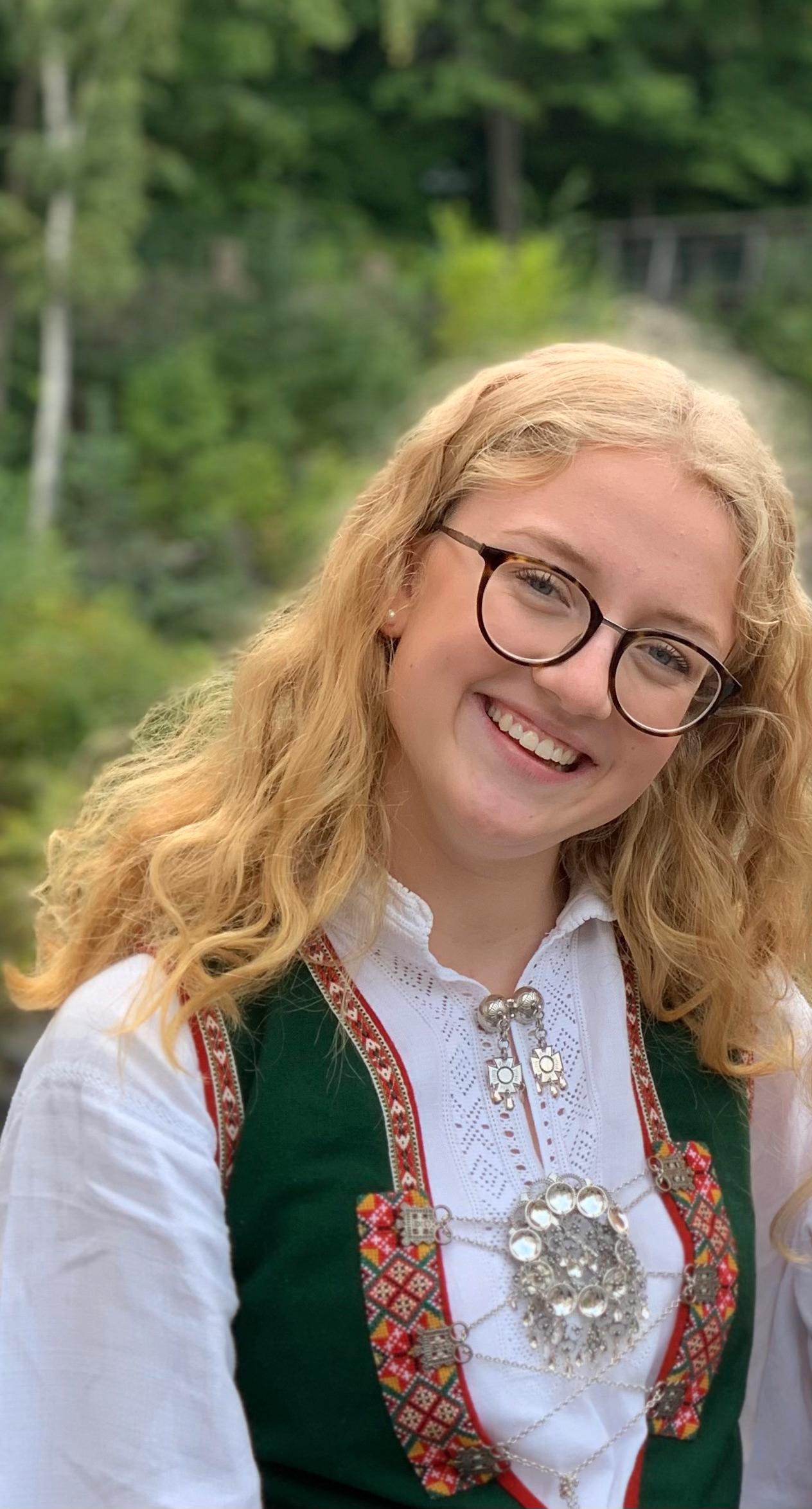 Anniken Poetzsch Elisenberg (17) er organisatorisk nestleder i Asker Unge Høyre.