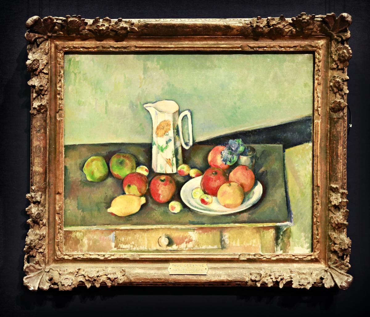 I den franske samlingen i Nasjonalgalleriet er Paul Cézannes frukt-stilleben fra 1890 et av de mest kjente.