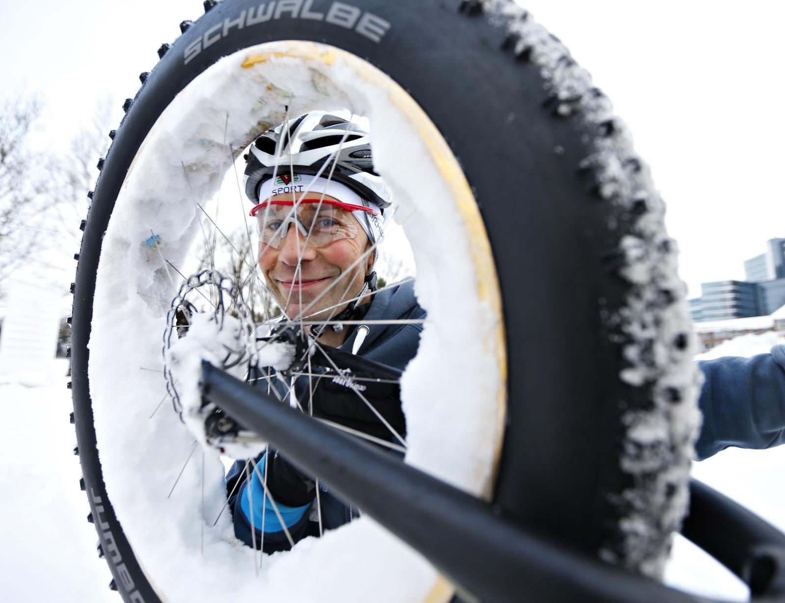 Espen Wethe er produktutviklingssjef for sykkel hos Gresvig og en ihuga fatbike-entusiast året rundt.