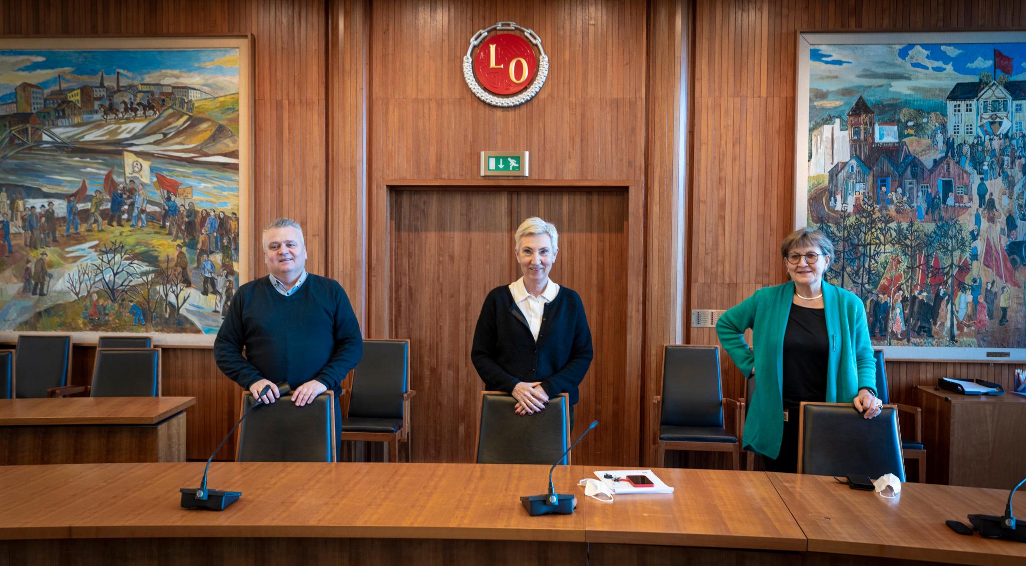 LO-ledelsen avviser stans i oljeletingen. Fra venstre: Fellesforbundets leder Jørn Eggum, LO-leder Peggy Hessen Følsvik og Fagforbundets leder Mette Nord.