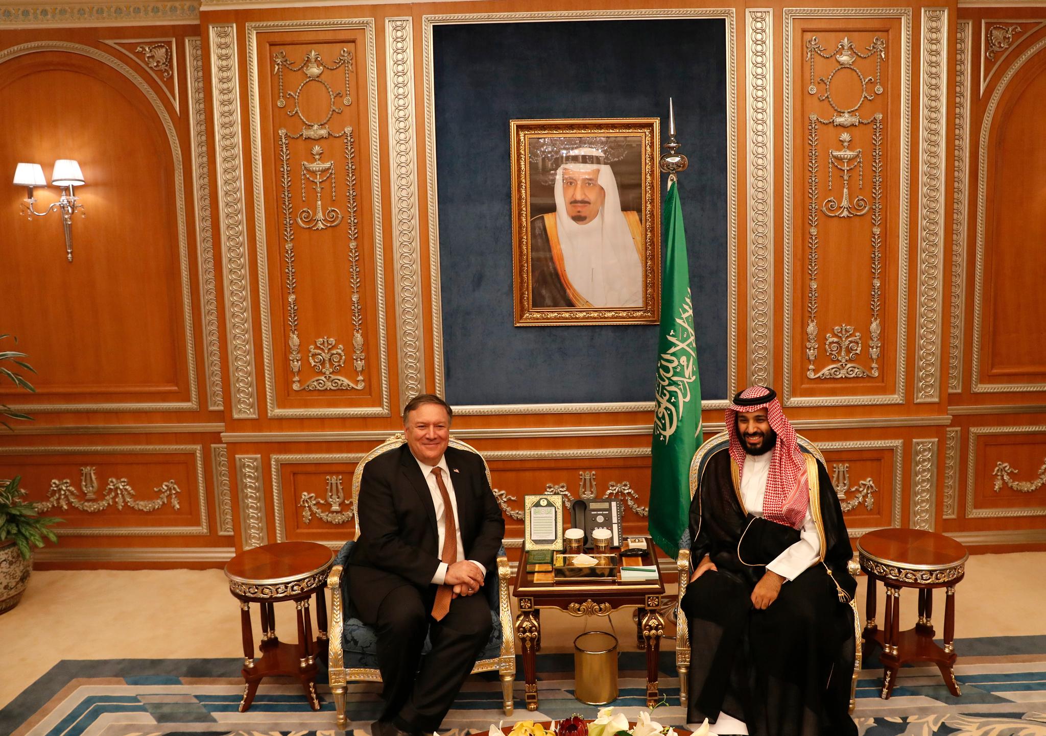 USAs utenriksminister Mike Pompeo og kronprins Mohammed bin Salman møttes 16. oktober i forbindelse med Jamal Khashoggis forsvinning. Også da de møttes sist, oppfordret Pompeo Saudi-Arabia om å holde de som sto bak drapet på journalisten ansvarlige. 