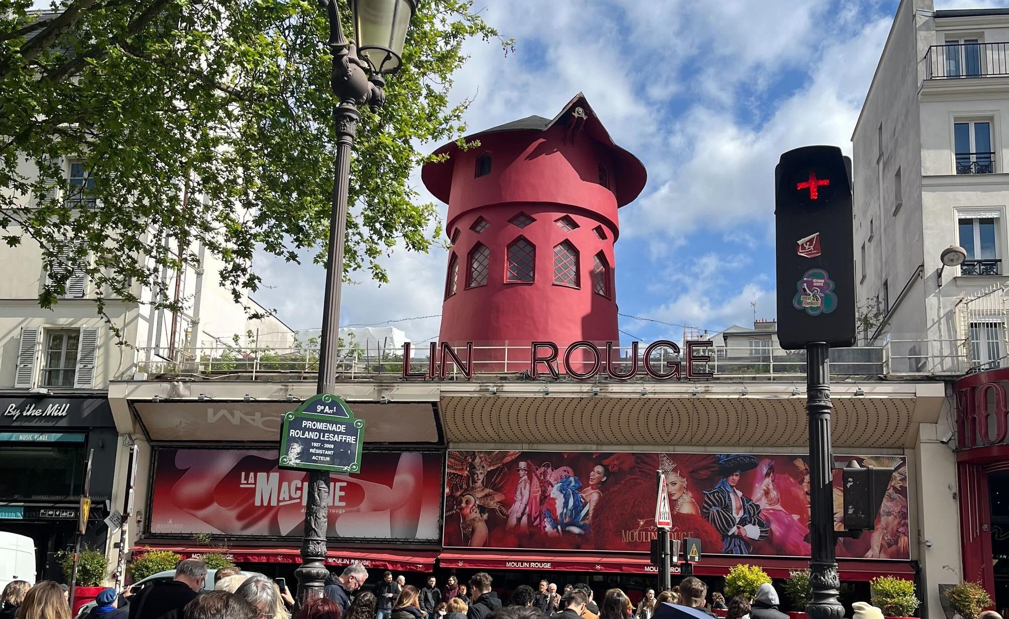 «Moulin Rouge» er blitt til «lin Rouge».