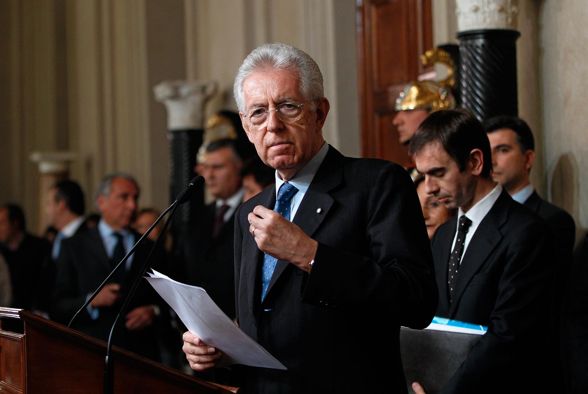 Monti ha introdotto un nuovo governo italiano, senza un solo politico