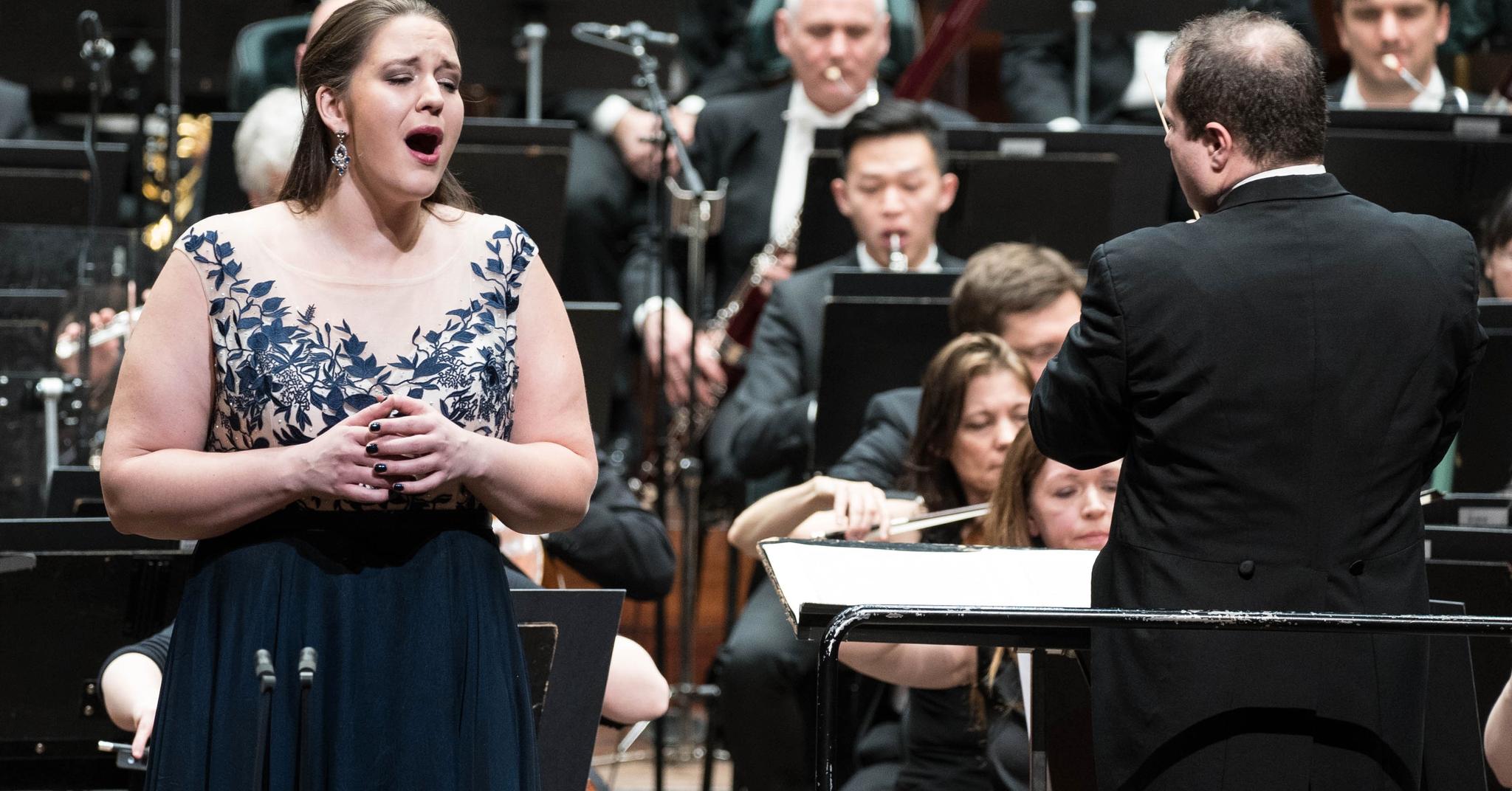 Den norske sopranen Lise Davidsen imponerer hele verden med sin stemmeprakt og synger i Operaen 28. januar.