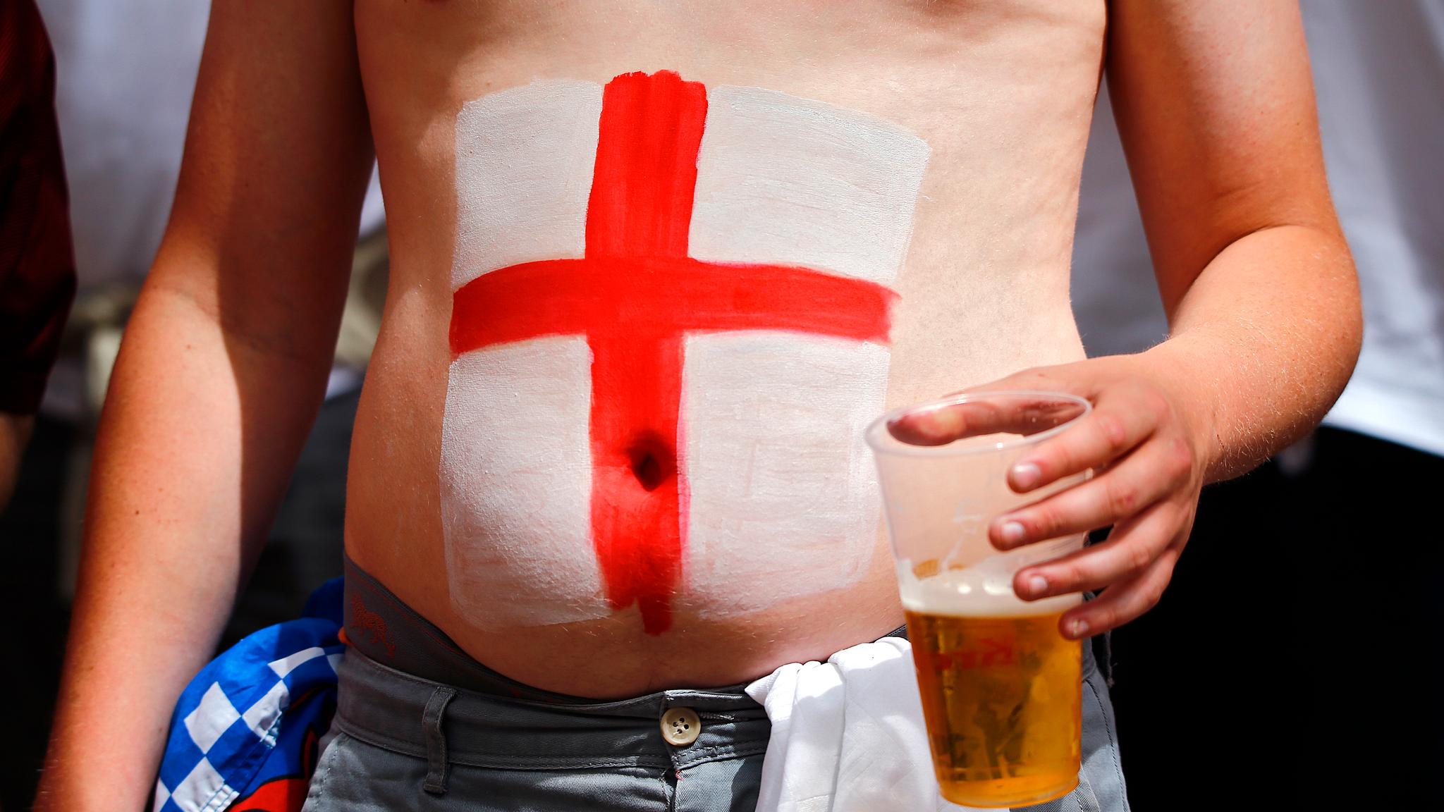 Engelske fans advares mot tysk øl