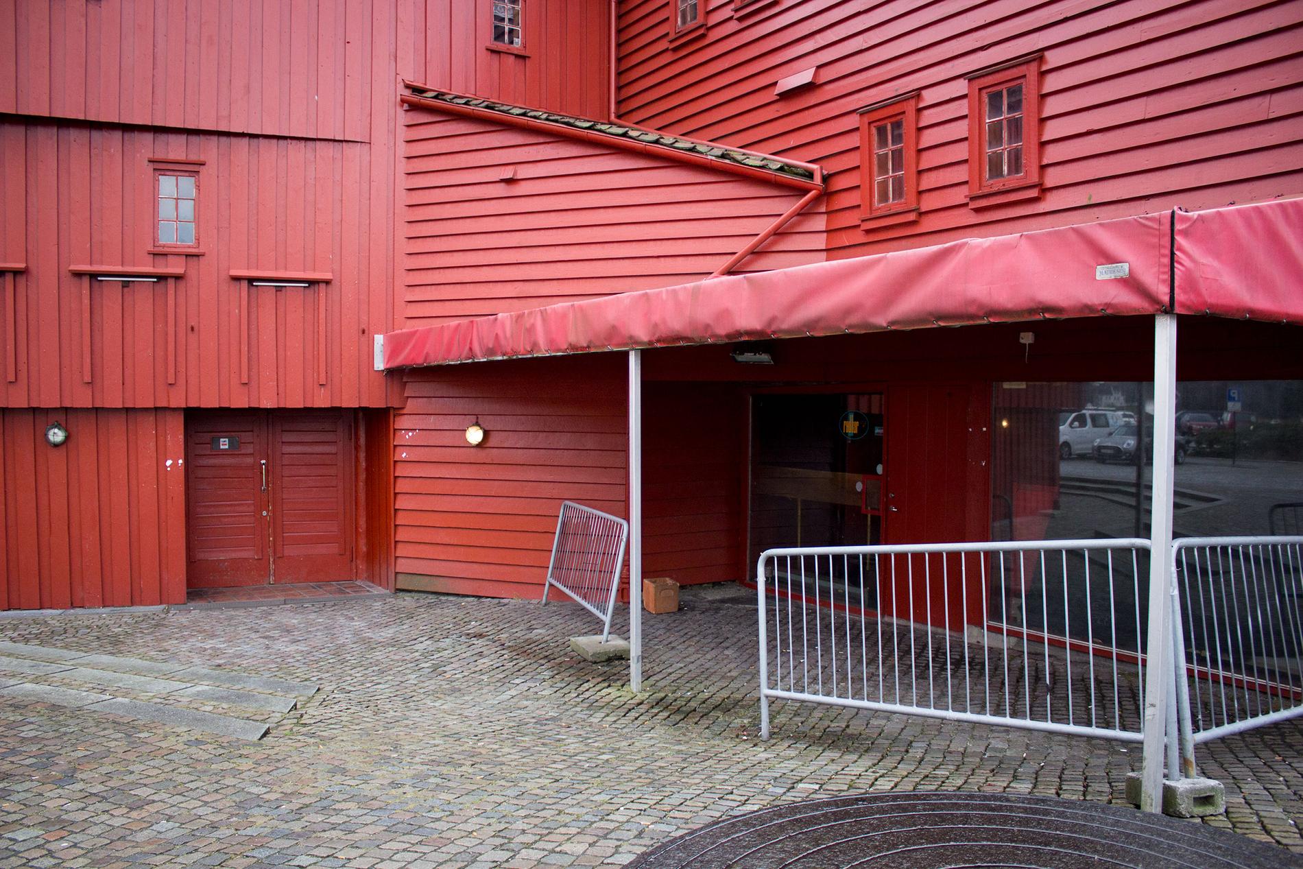 Til høyre i bildet kommer inngangen til Mulligans Irish Pub, en del av Old Irish Pub-kjeden som fikk skjenkebevilling allerede i februar. 