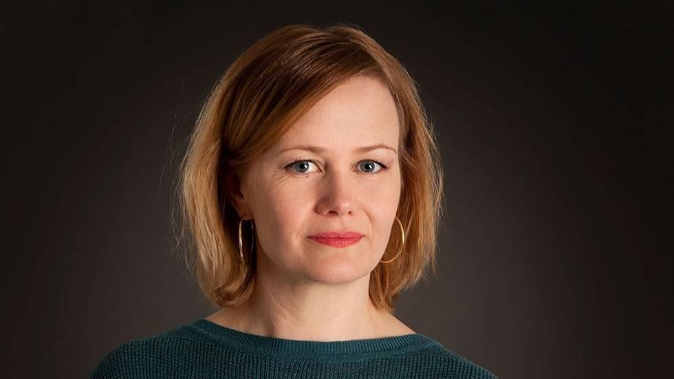 NRK-profil Sigrid Sollund har kartlagt de vanligste hersketeknikkene. Og yngre personer er ofte spesielt utsatt.