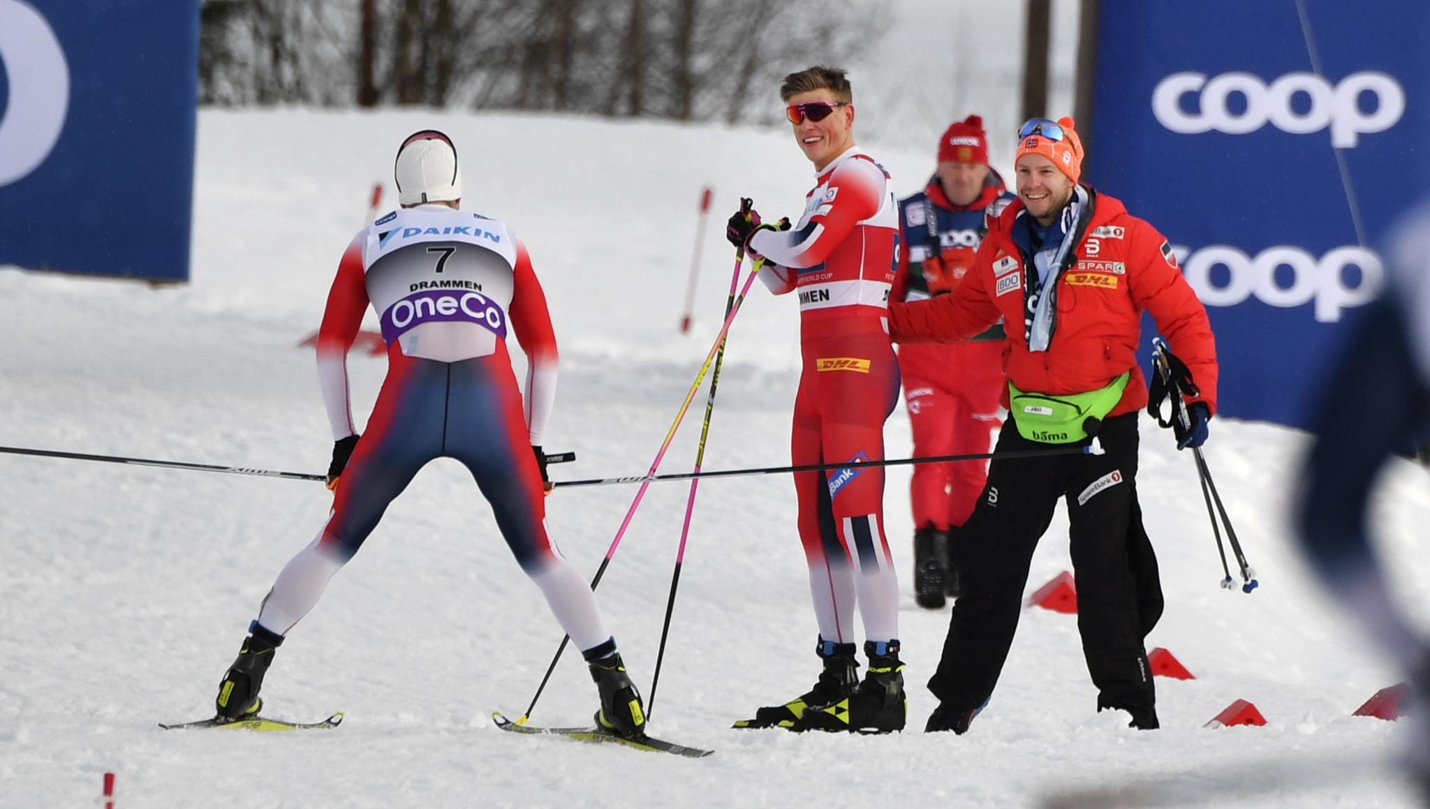 MÅTTE GI TAPT: Johannes Høsflot Klæbo og Eirik Myhr Nossum måtte se at Bolsjunov stakk av med gullet. Her fra et tidligere renn. 