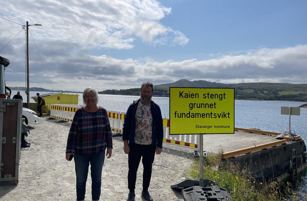  (Arkivfoto): Fastbuande Johanne Brendehaug og Johnny Olav Nielsen i juli 2021, etter at kaien blei øydelagd. 
