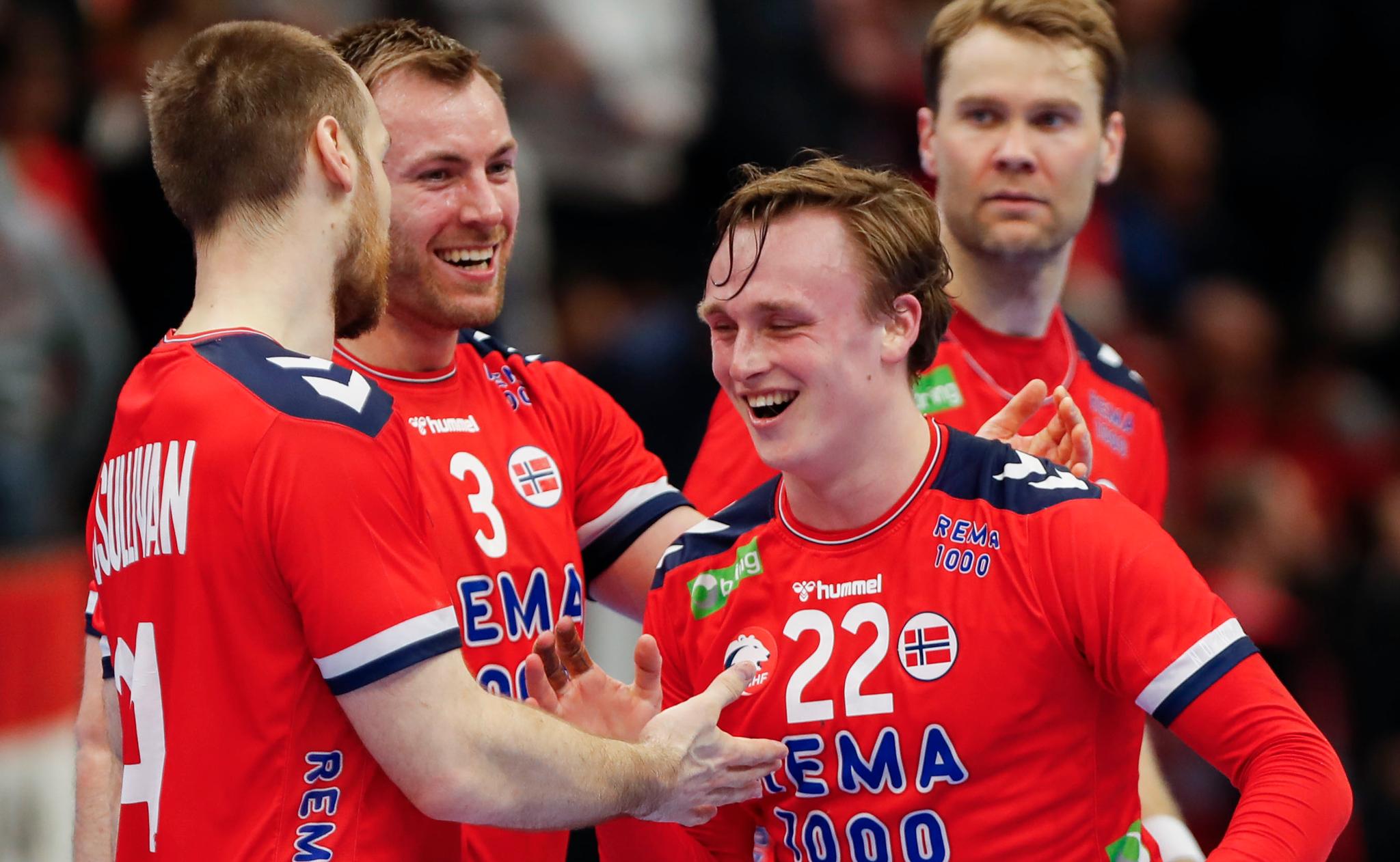  Tobias Grøndahl får spille VM i hjemkommunen Bærum i januar neste år. Her sammen med Christian O’Sullivan (til venstre), Vetle Eck Aga og Petter Øverby.