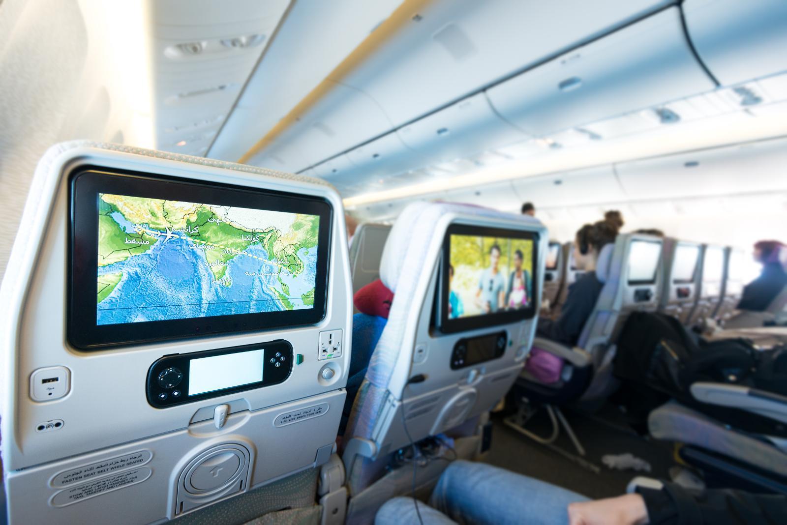 DISSE KAN FORSVINNE: Et kanadisk lavprisselskap skal kutte TV-skjermer på sin rute mellom London Gatwick og Canada. Det er fremtiden, mener luftfartsekspert. 