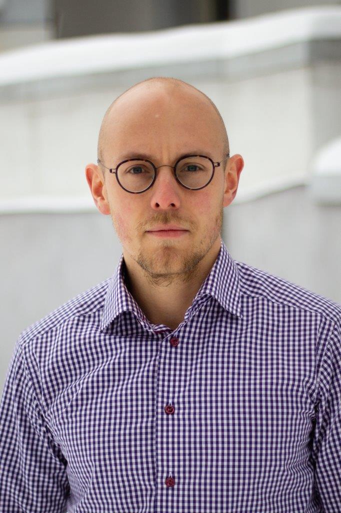 Jørgen Flor er psykolog og forfatter av boken Skadelige samtaler – myten om bivirkningsfri terapi.