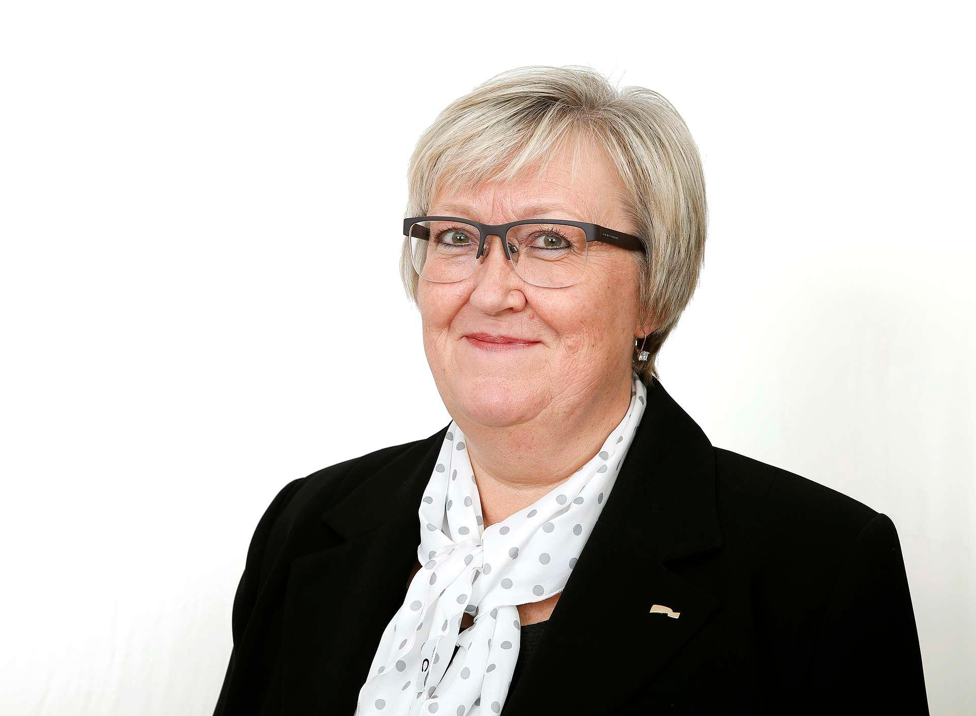 Elisabeth Aspaker, minister for nordisk samarbeid