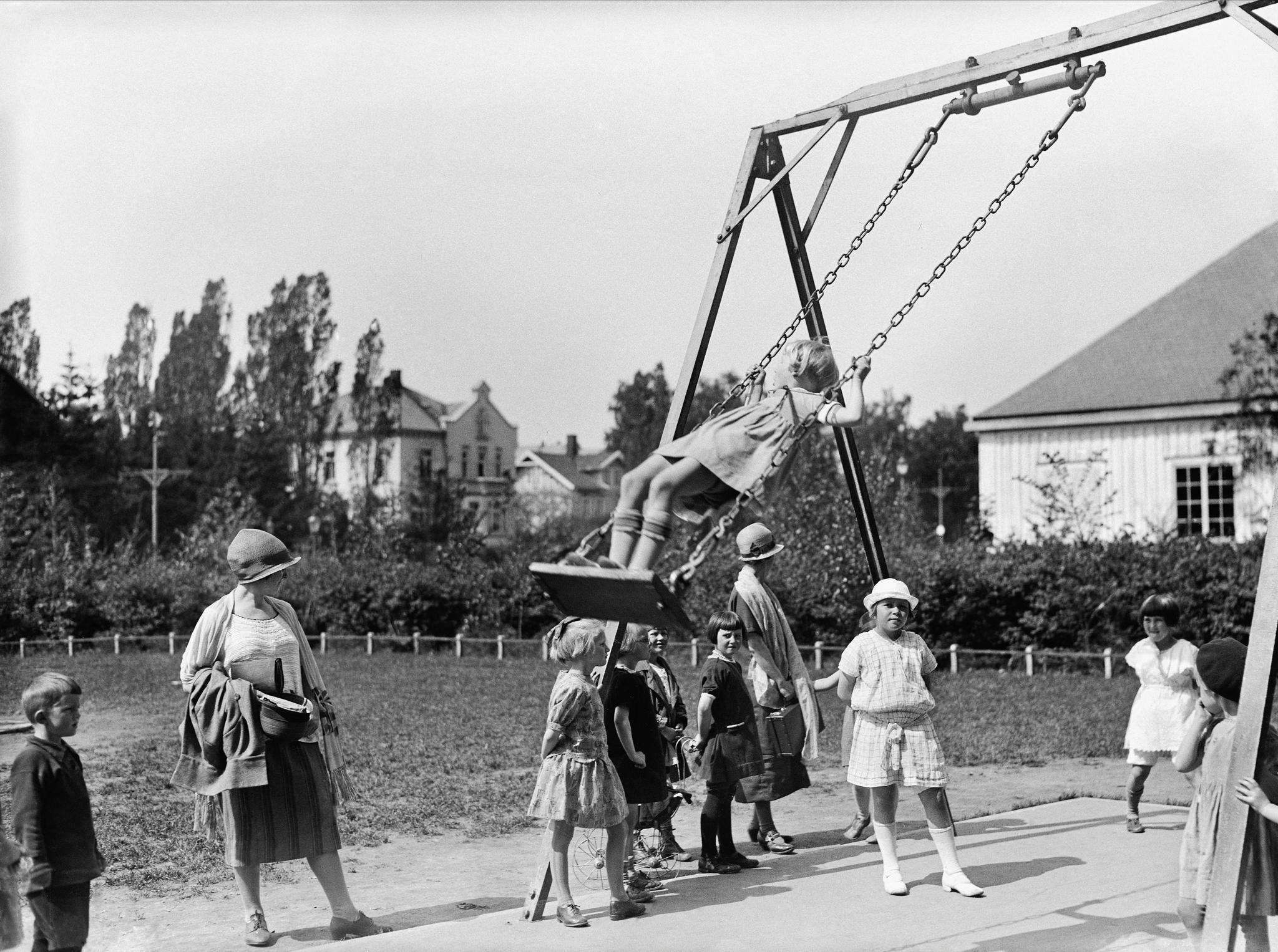 Lekeplass i Frognerparken, ca. 1925. 
