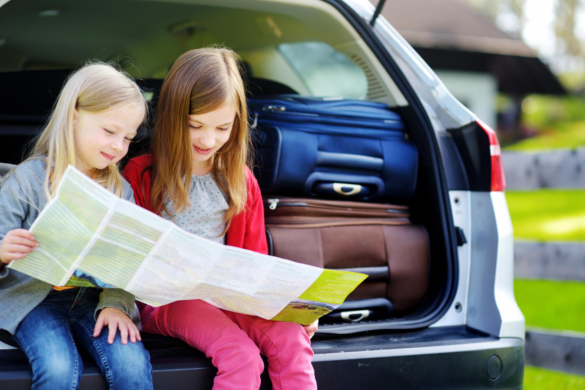 BARN I BIL: God planlegging, gjerne sammen med barna, er lurt i forkant av bilferien. 