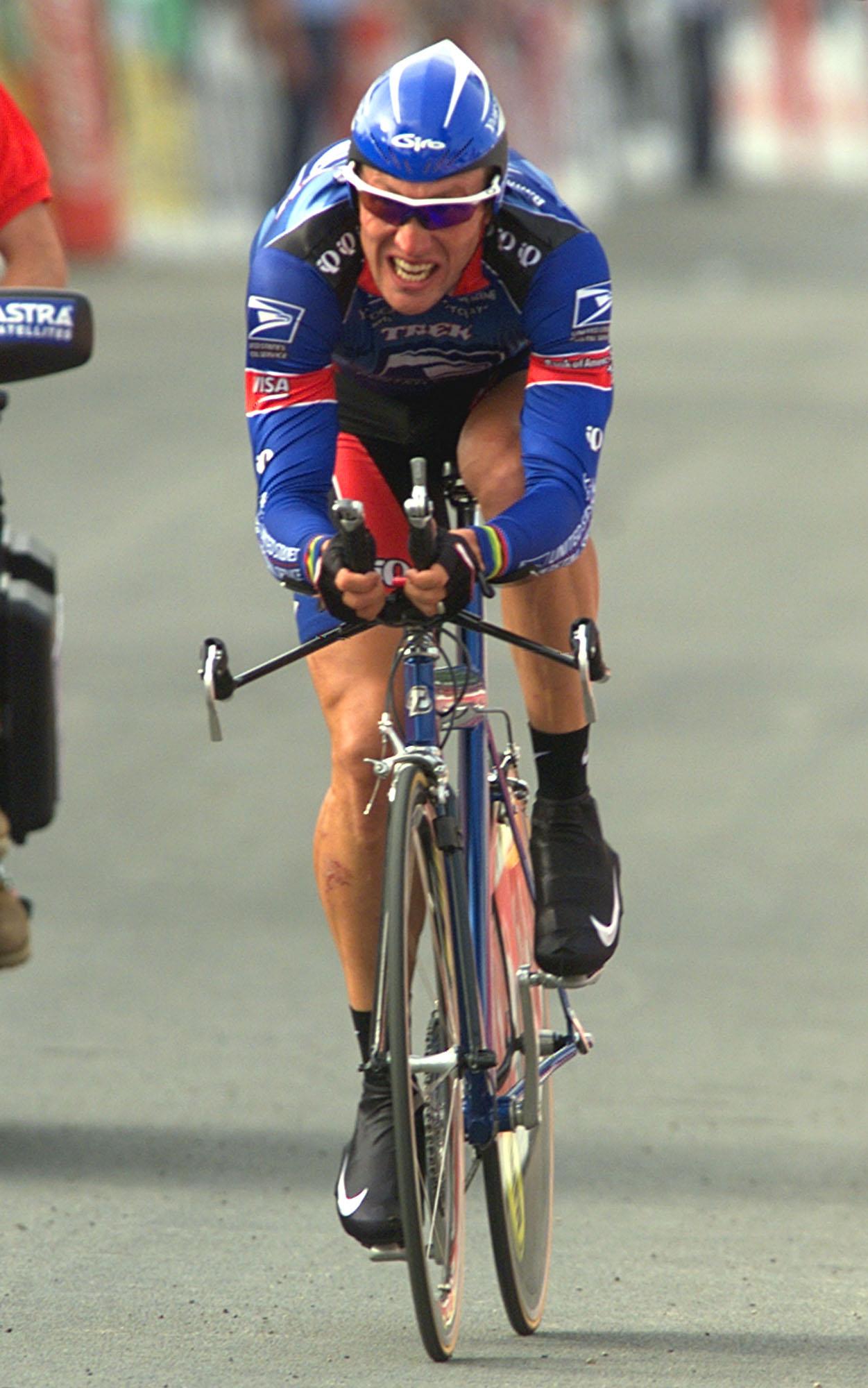 Lance Armstrong på åpningstempoen i Tour de France i 1999.