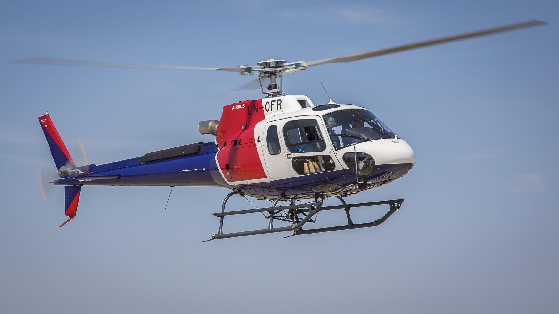 Bilde av helikopteret som Helitrans fikk levert sammen med det som lørdag styrtet i Alta. 