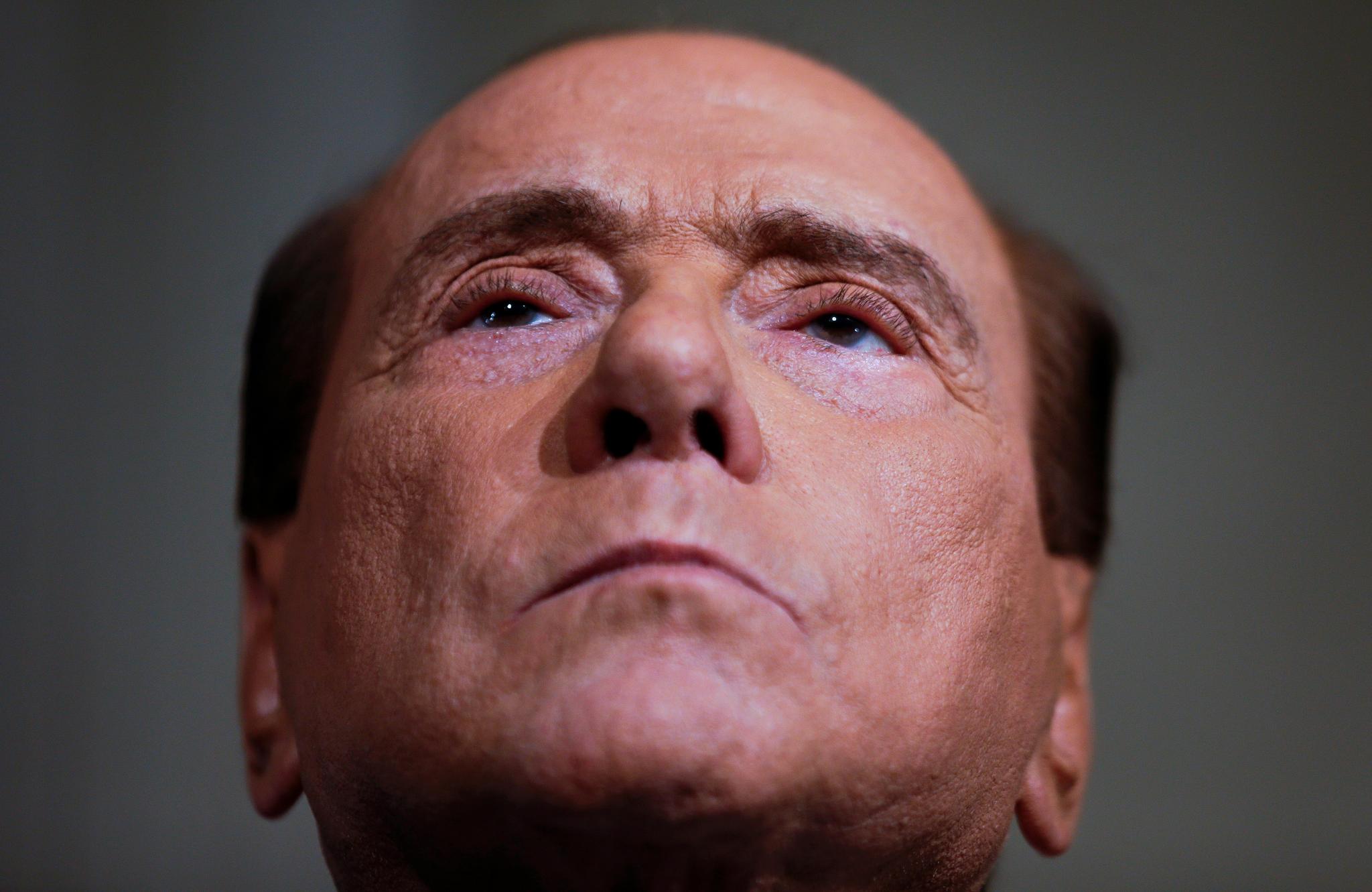Silvio Berlusconi er den lengstsittende italienske statsministeren siden Benito Mussolini. Første gang han ble statsminister, var i 1994. Han ble igjen statsminister i 2001, og i 2008 ble han valgt for tredje gang.
