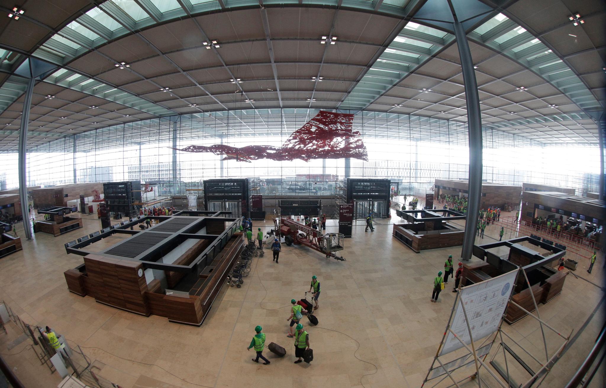 Så ferdig var terminalbygget i 2012, fire uker før den planlagte åpningen. 