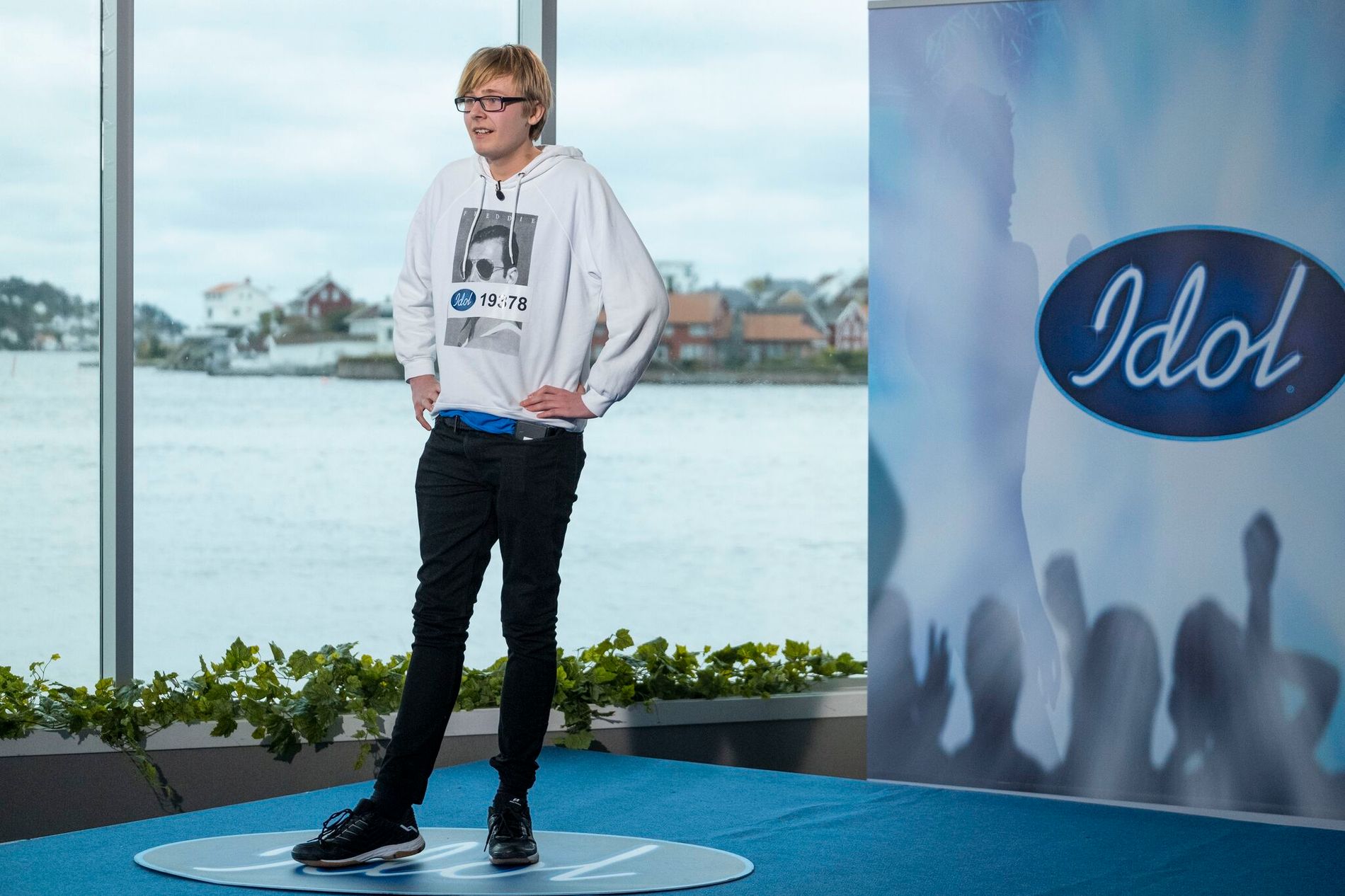 Emil Bratteli fra Sandnes gikk for «Can You Feel The Love Tonight» av Elton John på Idol-auditionen.