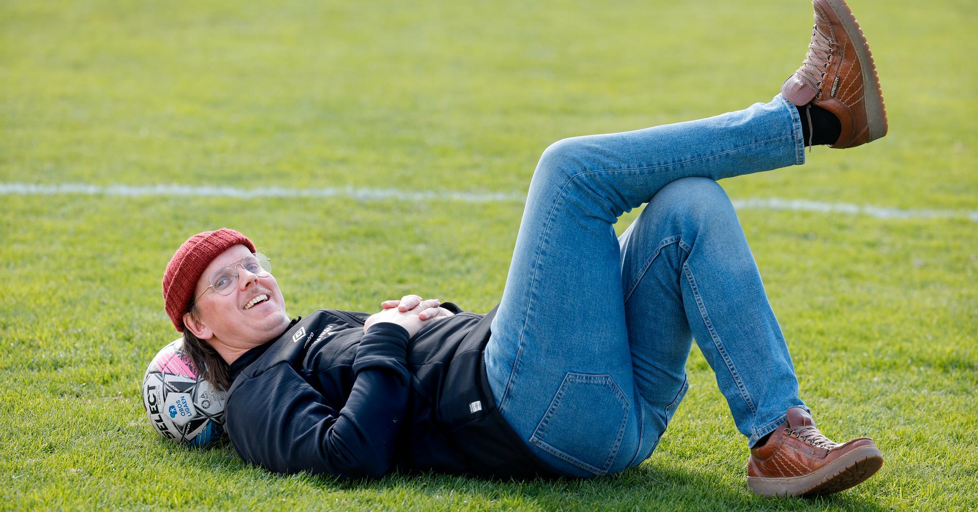 – Håper vi kommer styrket ut av dette, og at Erling da vil få sove igjen