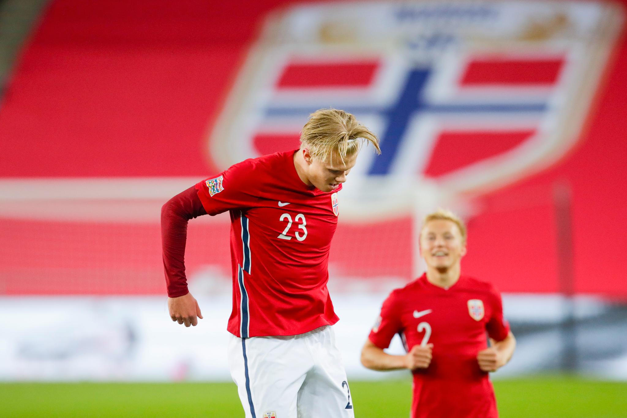 Haaland scoret tre mål for Norge søndag kveld. 