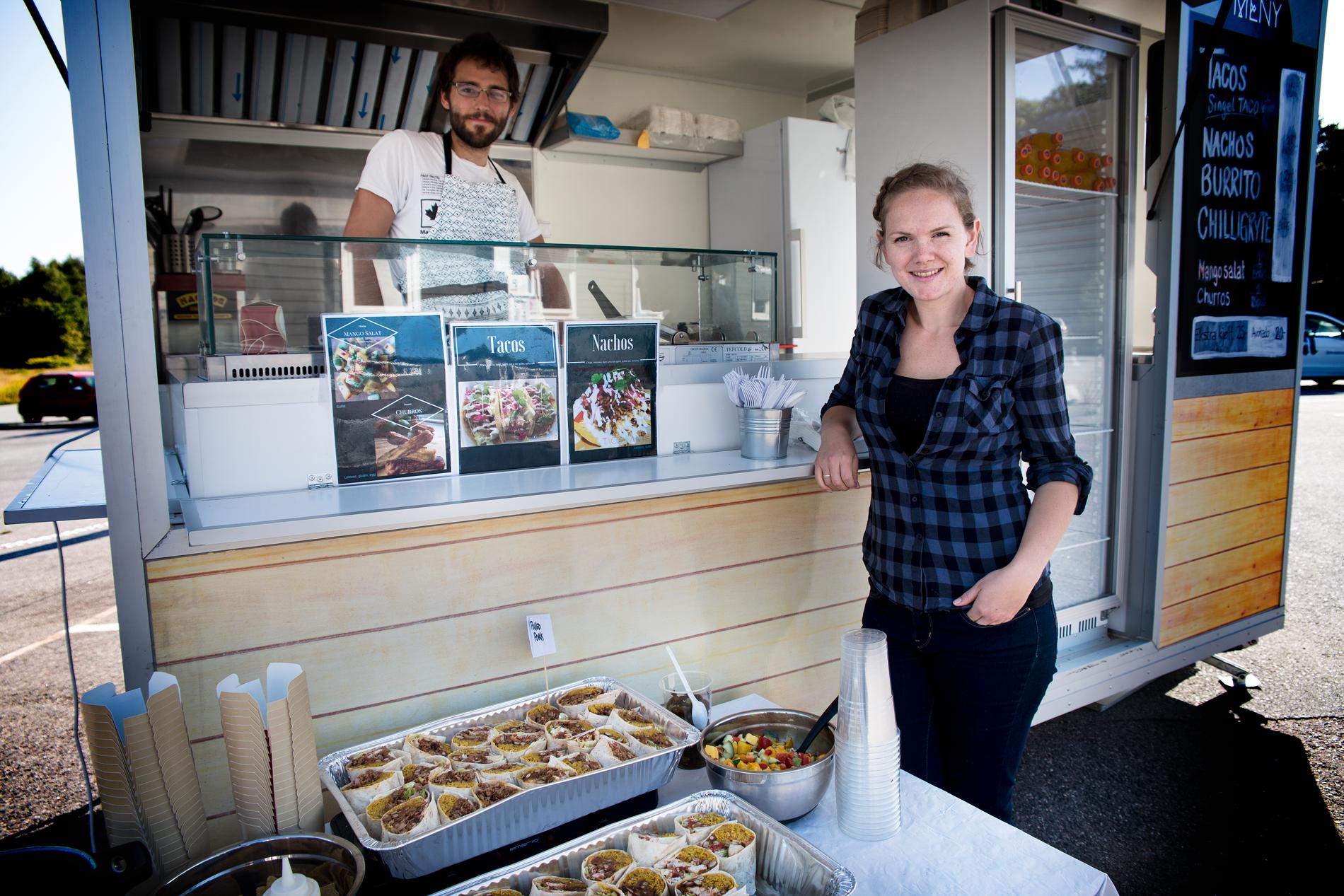 Alexander og Tone Helen LaPierre er blant gründerne som har fått hjelp fra UiA Nyskapning. Da den nye inkubatoren ble åpnet, stilte ekteparet med mat fra «Taco Santo».