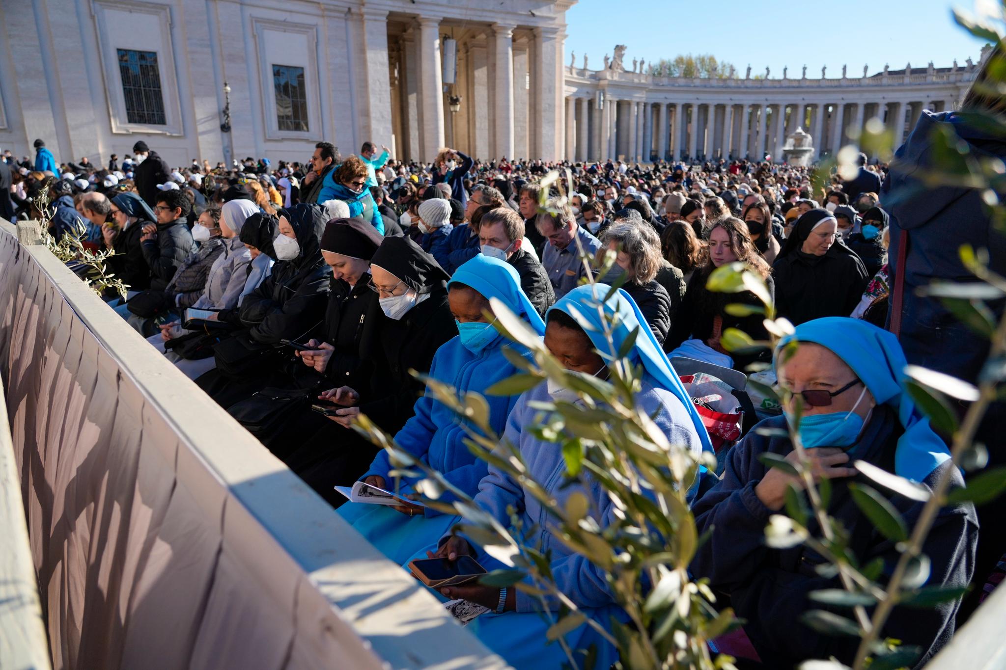 Vatican criticized for Russian-Ukrainian cooperation in Easter procession