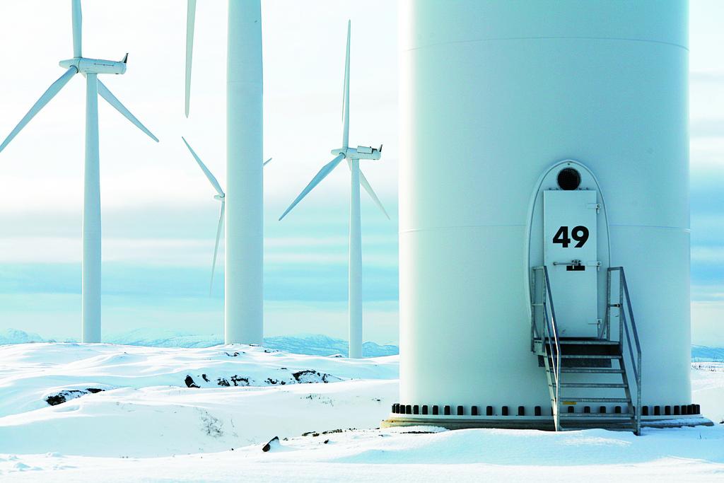 Vindparken på Smøla er en av de som har tatt i bruk Kongsberg Digitals teknologi for å forutsi når vindmøllene trenger vedlikehold.