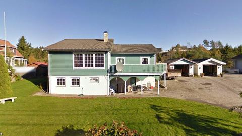 Nye eiere av eiendommen i Kleivdalsvegen i Hjelmås