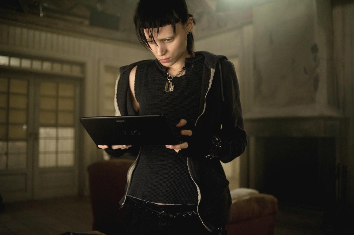Også Rooney Mara har forsøkt seg i rollen, i den amerikanske versjonen «The Girl With The Dragon Tattoo», med Daniel Craig som motspiller.