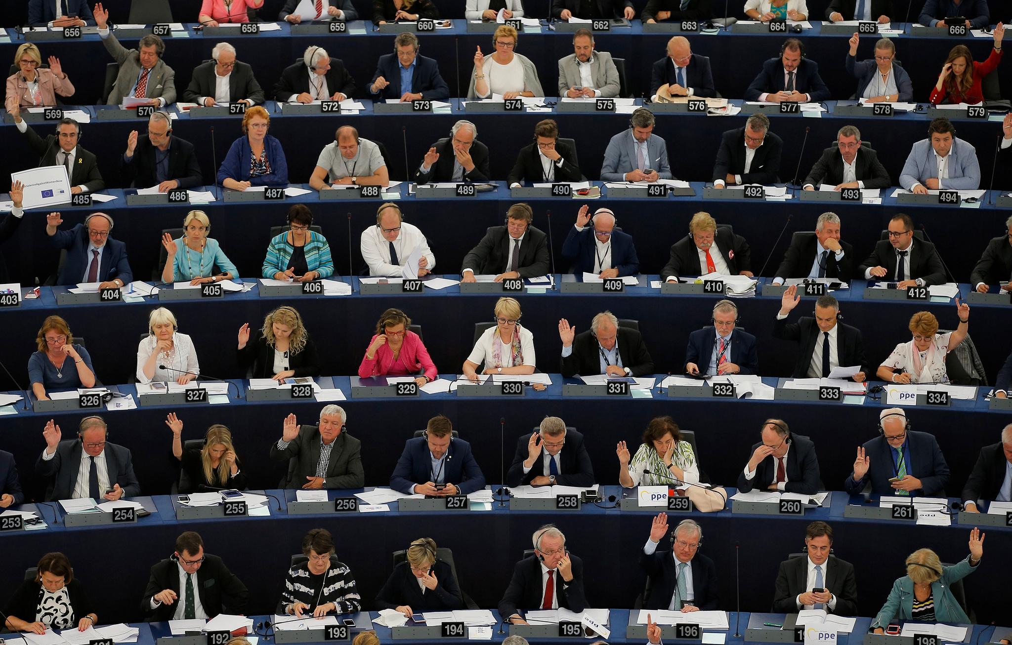 Illustrasjonsfoto: Europaparlamentet under en avstemning tidligere i sommer. I dag stemte de nei til et omstridt forslag om nye regler for opphavsretten.