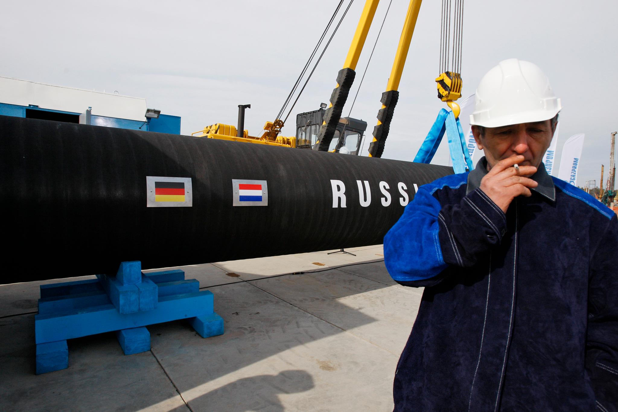 USA får massiv kritikk for sanksjonene mot Nord Stream 2 i Østersjøen. Tyskland anklager USA for å blande seg inn i «interne forhold». 