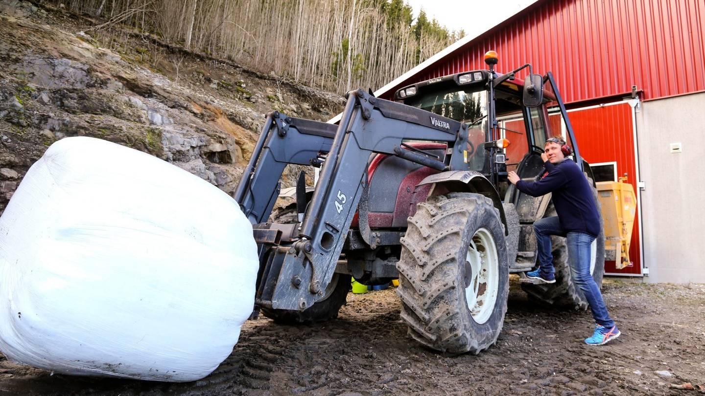 Sondre Skoglunds drøm er en dag å kunne fylle gass fra grisemøkka direkte på traktoren.