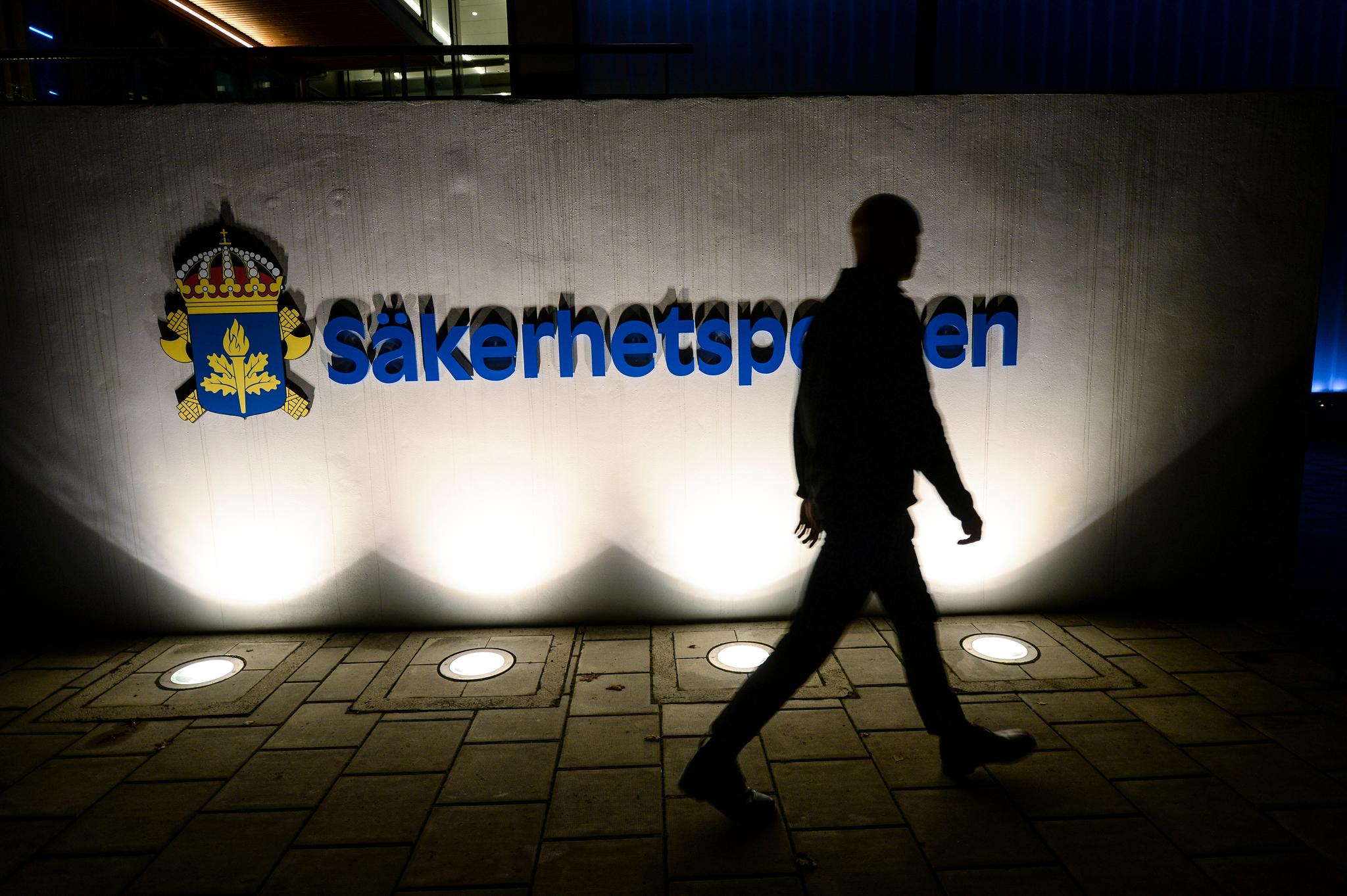 Det svenske sikkerhetspolitiet og politiet i Stockholm har satt stab for å håndtere terrortrusselen. 