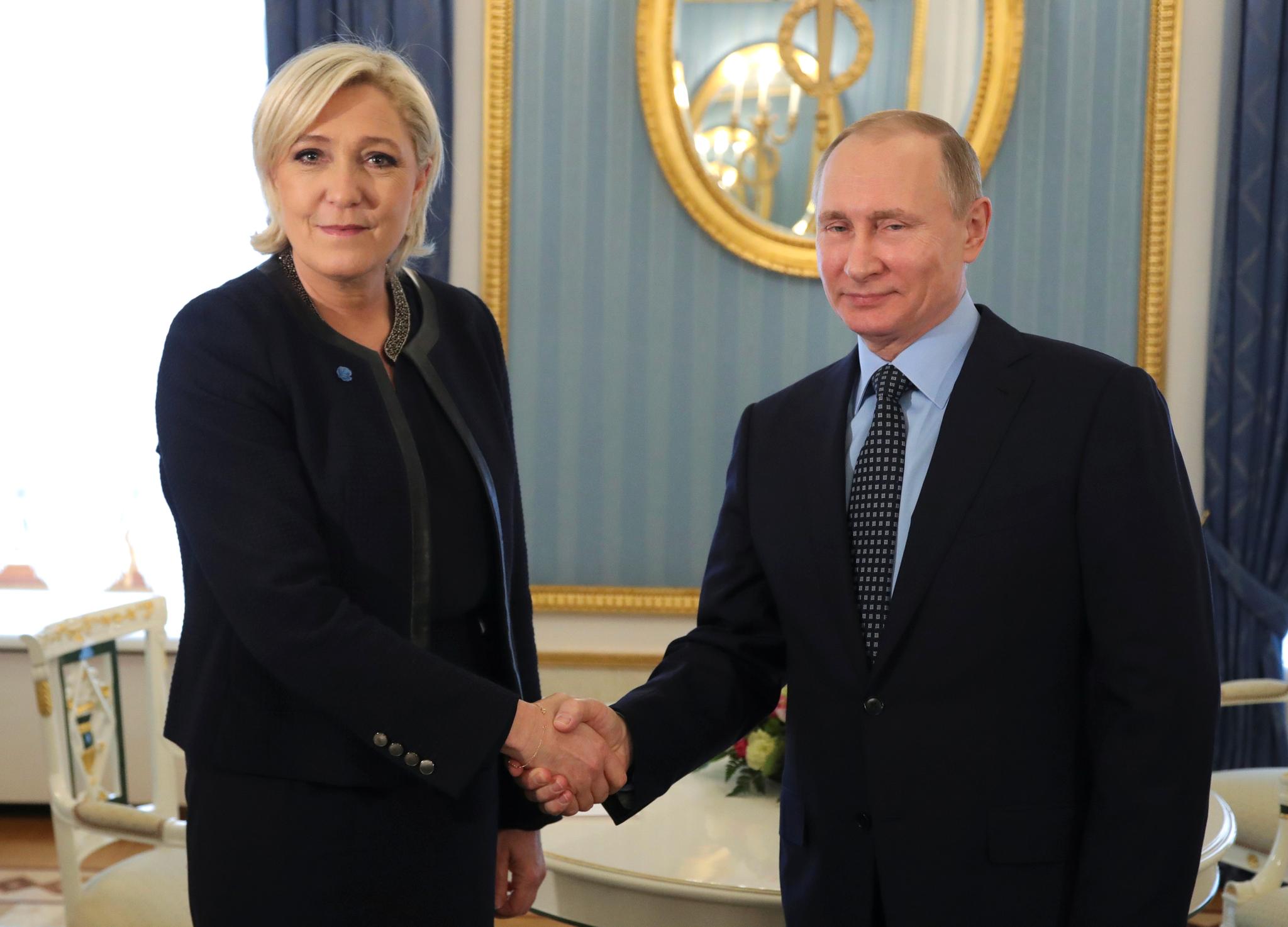 I slutten av mars besøkte Marine Le Pen den russiske presidenten Vladimir Putin.