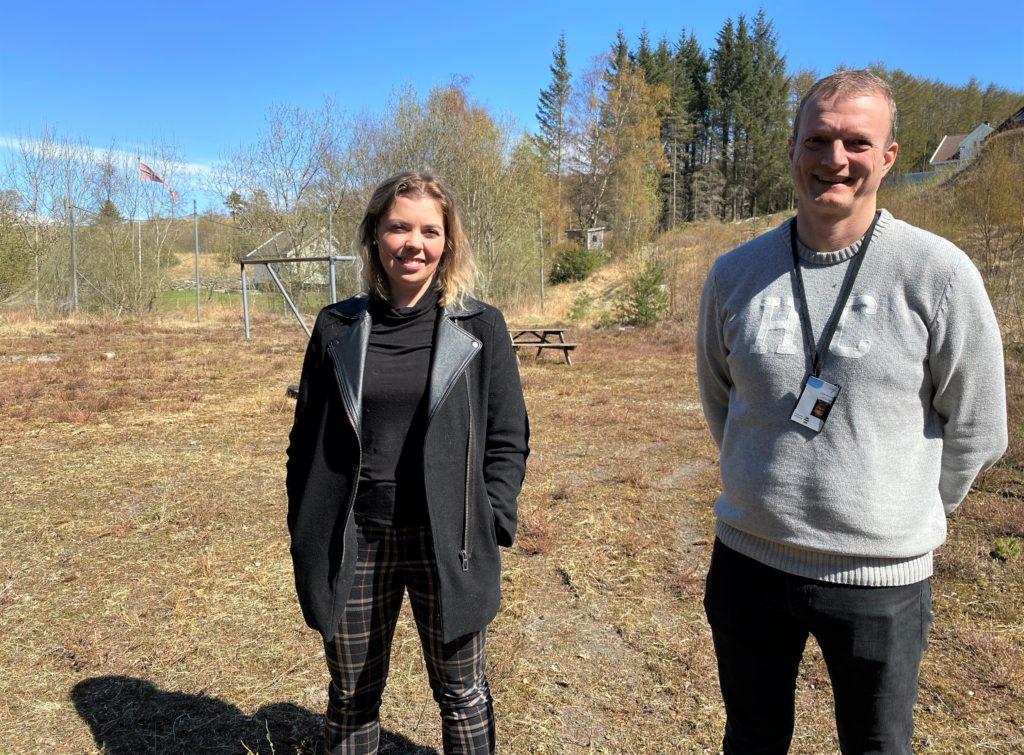  Randi Elisabeth Vaula og Helge Nessa er glad for at det endelig blir gjort noe med området.