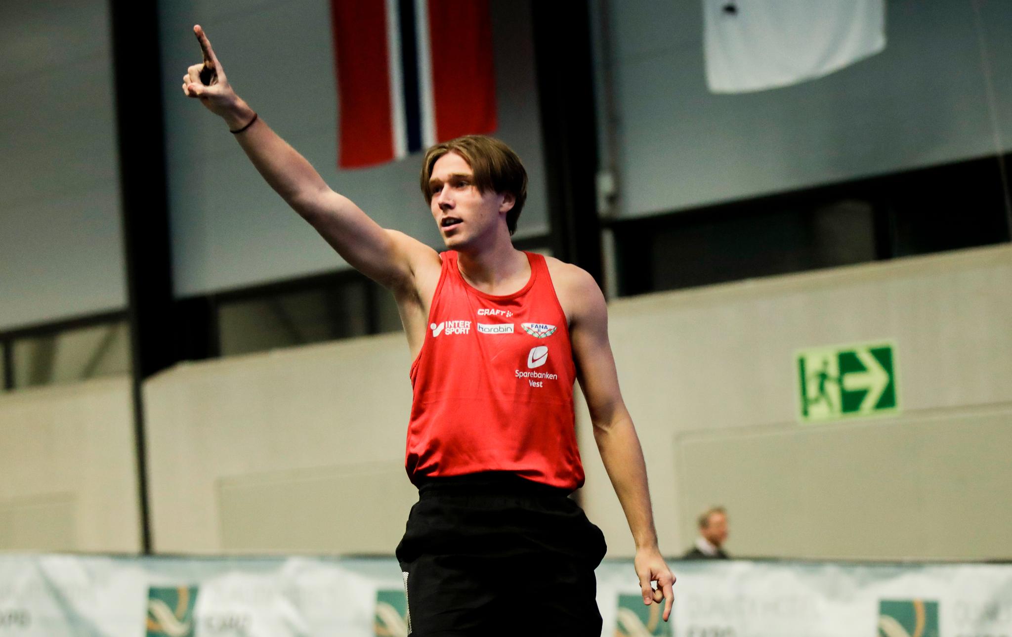 Pål Haugen Lillefosse fra Fana satte ny norsk juniorrekord i stavsprang innendørs med 5,70. Bildet er fra NM innendørs tidligere i februar. 