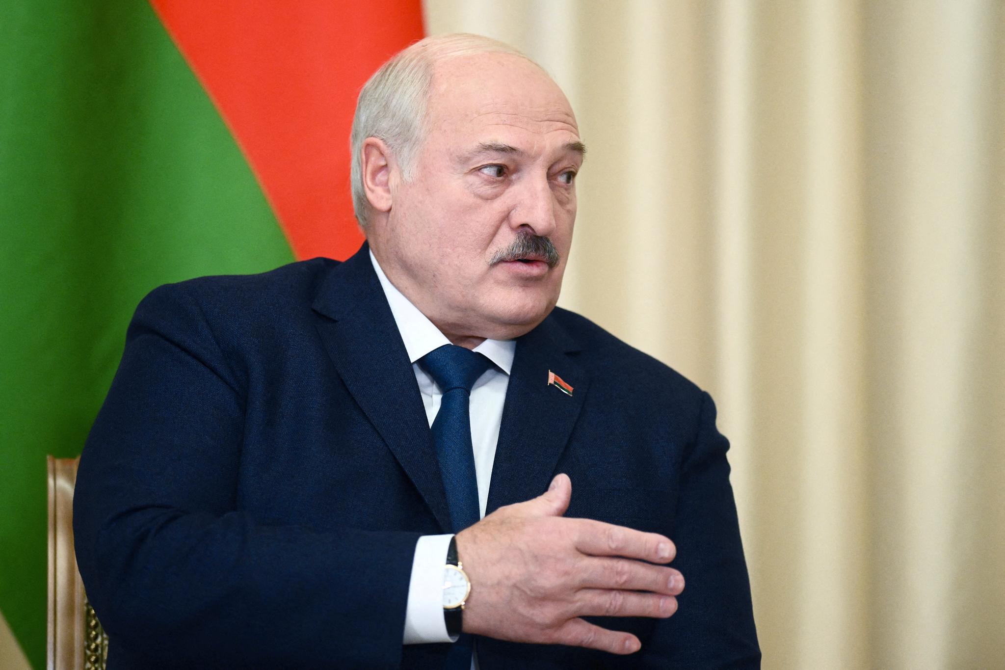 Belarus-president Aleksandr Lukasjenko hevder opposisjonen i Belarus ville forsøke å ta makten i en vestlig provins i landet og be om militær støtte fra Nato.